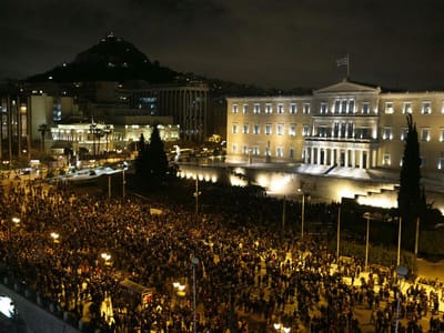 Manifestação de apoio ao governo grego juntou milhares - TVI