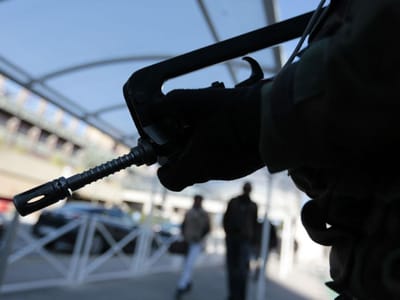 Detidos dois suspeitos de tiroteio em Marselha - TVI