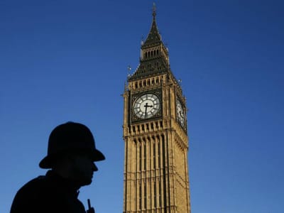 Dois adolescentes detidos por suspeita de terrorismo em Inglaterra - TVI