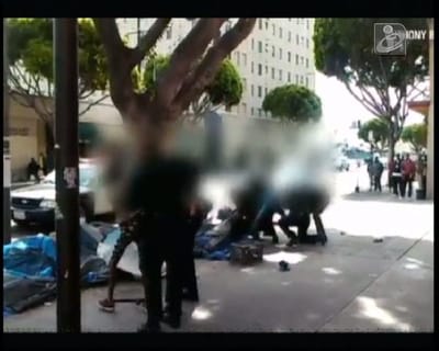 Sem-abrigo morto a tiro pela polícia em Los Angeles - TVI
