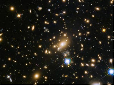 Hubble comprova a teoria de Einstein - TVI