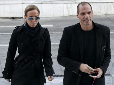 As fotos de Varoufakis com a mulher que estão a dar que falar - TVI