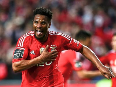 «Sinto-me muito realizado por jogar no Benfica» - TVI