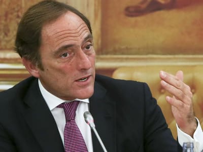Contas externas revelam "crescimento" e "confiança", diz Portas - TVI