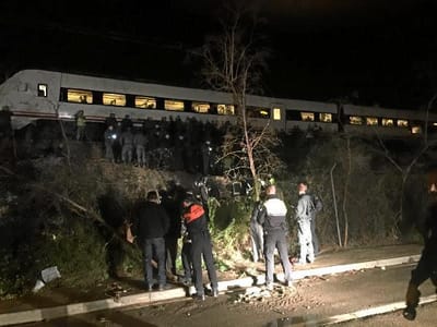 Comboio descarrila em Espanha sem provocar feridos - TVI