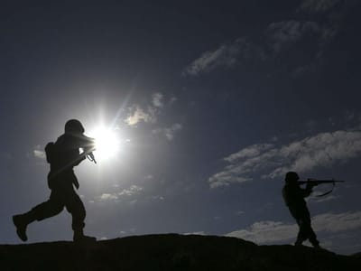 EUA ponderam abertura do serviço militar a trangéneros - TVI