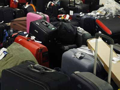 Davam malas por perdidas em aviões para receber dinheiro do seguro - TVI