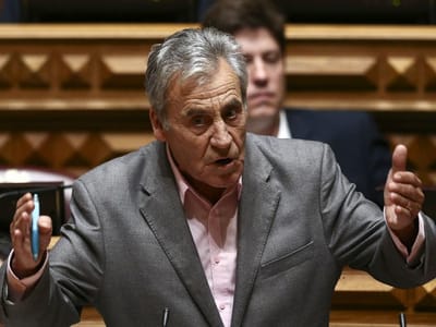 Jerónimo critica Governo por querer novos cortes na Segurança Social - TVI