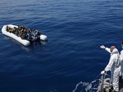 Mediterrâneo: Portugal entra na missão contra tráfico de migrantes - TVI