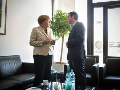 Grécia: Tsipras fala com Merkel e Hollande para impulsionar negociações - TVI