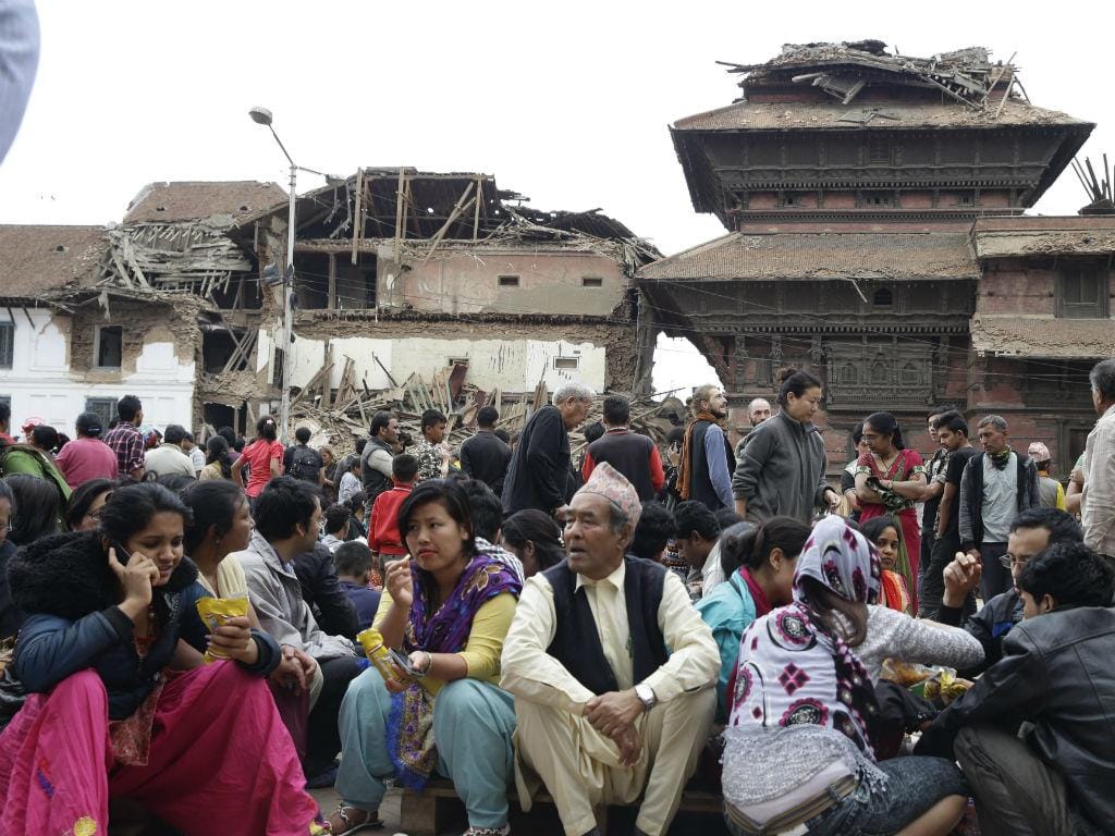 Forte sismo no Nepal (Lusa/EPA)