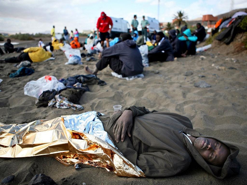 Chegada de migrantes africanos à Europa (fotos Juan Medina/Reuters)