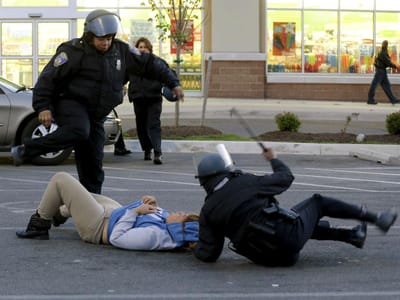 Baltimore: protestos continuam - TVI