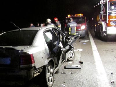 Dois acidentes graves fazem dois mortos nas estradas - TVI