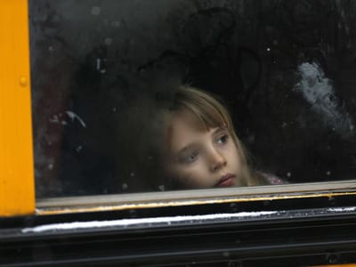 Motorista retém crianças no autocarro por mau comportamento - TVI