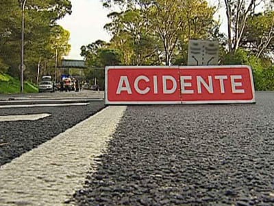 Despiste faz um morto e dois feridos nos Açores - TVI