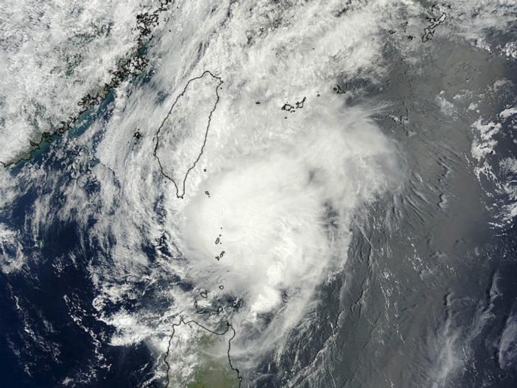 Tufão Noul atinge o Japão [Foto:Reuters]