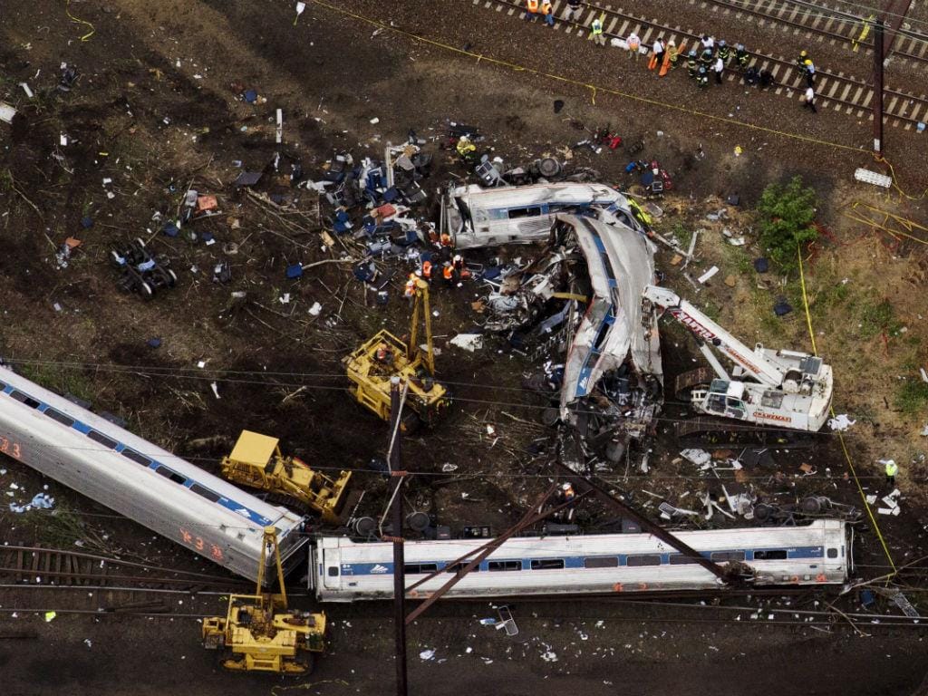 Acidente de comboio em Filadélfia (REUTERS)