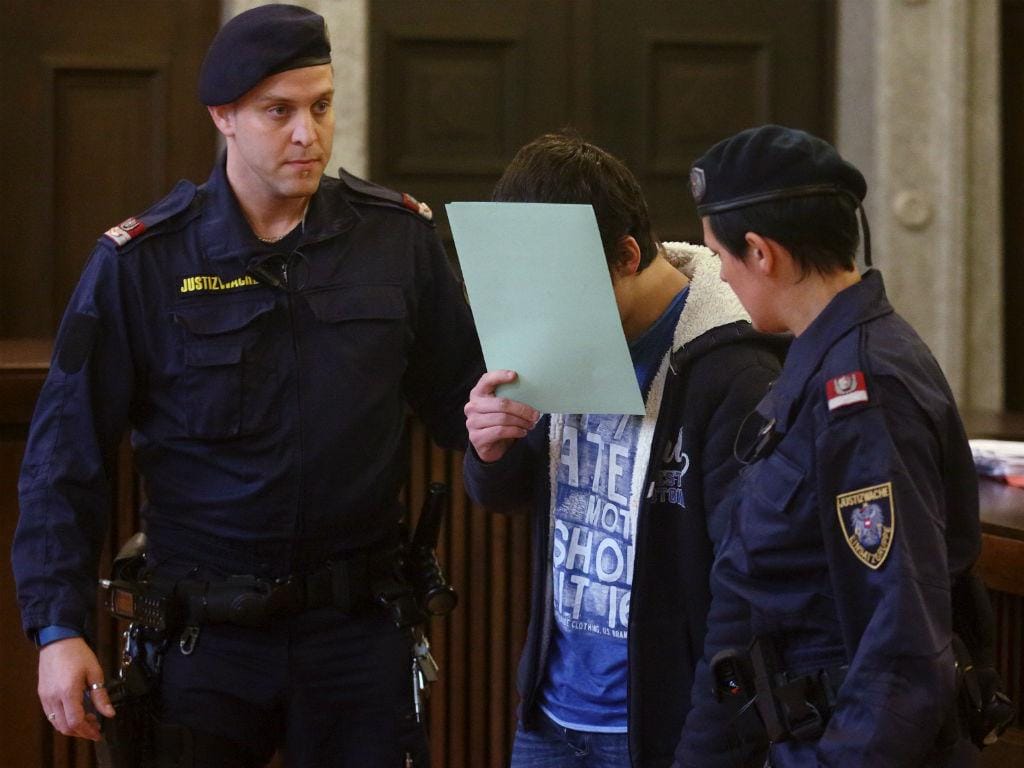 Rapaz de 14 anos condenado por planear ataque terrorista em Viena [Foto: Reuters]