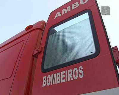 Roubou ambulância em Paredes e fugiu até ao Porto - TVI