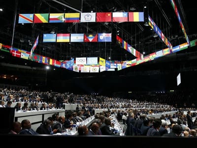 FIFA: Comissão de Ética suspende «vice» por alegada corrupção - TVI