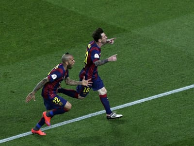 Mais uma maravilha no planeta de Messi, e o Barça leva a Taça do Rei - TVI