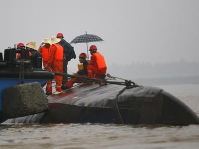 Sobe para 431 número de mortos em naufrágio na China - TVI