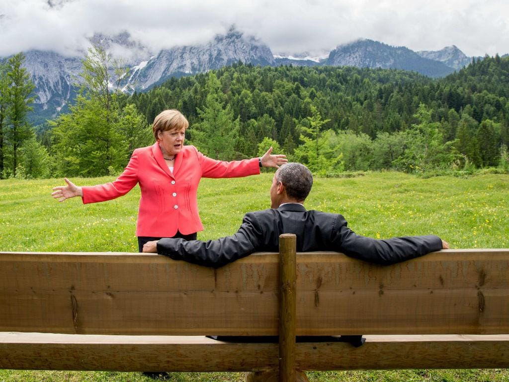 Merkel e Obama numa pausa na cimeira do G7 (EPA/Michael Kappeler)