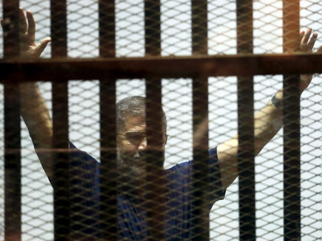 Ex-presidente do Egito, Mohamed Morsi, durante um dos seus julgamentos