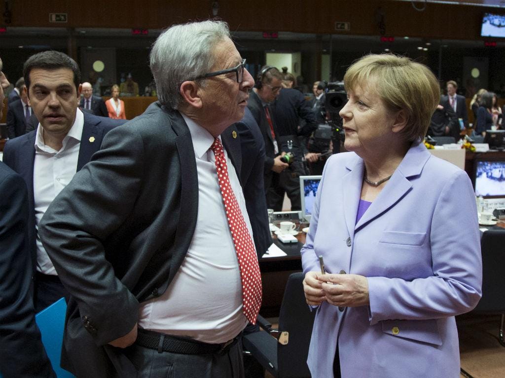 Alexis Tsipras, Jean Claude Juncker e Angela Merkel (Reuters)