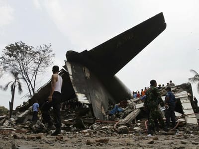 Indonésia: falha de motor terá causado a queda do avião militar - TVI