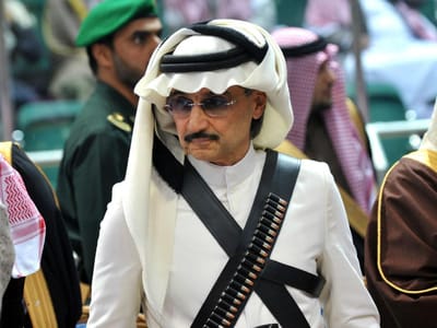 Príncipe saudita dá quase 29 mil milhões à caridade - TVI