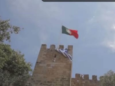 Ativistas colocam bandeira grega no Castelo de São Jorge - TVI