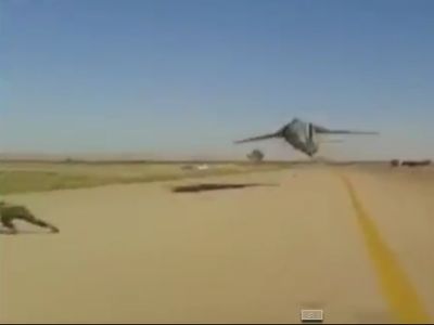 Vídeo mostra razia de avião de combate - TVI