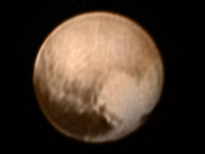 Plutão está coberto por uma névoa - TVI