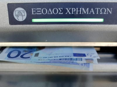 Gregos já podem viajar com dois mil euros - TVI