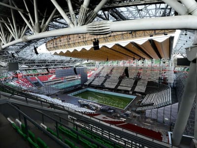 Natação: relvado do estádio do Rubin Kazan dá lugar a piscina - TVI