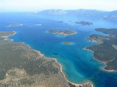 Mais de uma dezena de ilhas gregas estão à venda - TVI