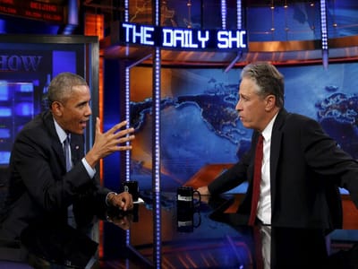 Obama faz ameaça: "Jon Stewart não pode deixar o Daily Show" - TVI