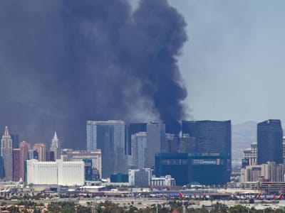 Las Vegas: grande incêndio em hotel de luxo - TVI