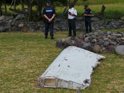 MH370: retomadas as buscas ao largo da ilha da Reunião - TVI