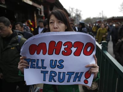 Malásia oferece recompensa a quem encontrar destroços do MH370 - TVI