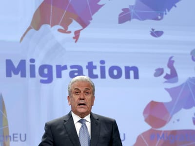 Bruxelas avança no procedimento comum de asilo - TVI