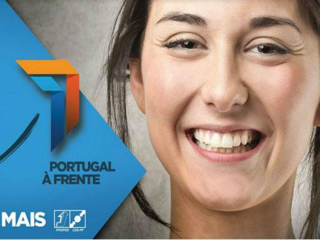 Cartazes da coligação "Portugal à Frente"