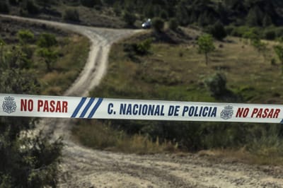 "Estão localizados" os quatro portugueses presos na gruta espanhola - TVI