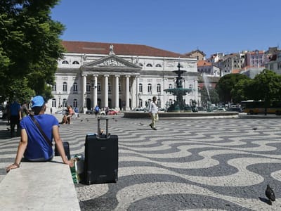 Taxa turística de Lisboa custou 3,8 milhões à ANA - Aeroportos - TVI