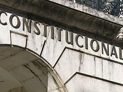 Constitucional aceita cortes de subvenções a ex-políticos com rendimentos do privado - TVI