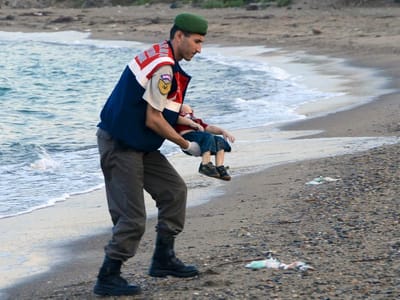 A imagem do “naufrágio da humanidade” - TVI