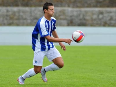 FC Porto: Diogo Dalot voltou a treinar com a equipa B - TVI