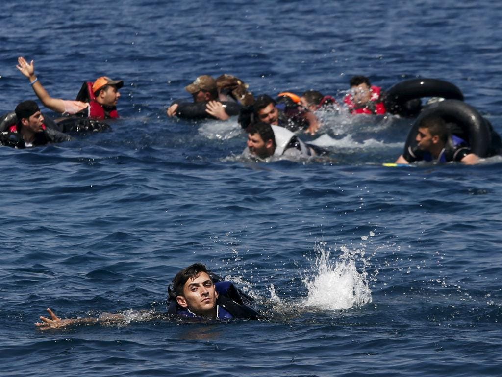 Novo naufrágio ao largo da Grécia (REUTERS/Alkis Konstantinidis)